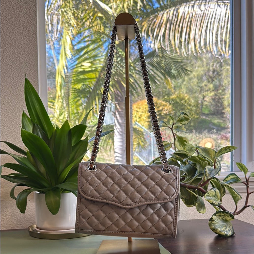 Rebecca Minkoff Chic Gray Quilted Shoulder/Crossbody Bag with Chain Strap